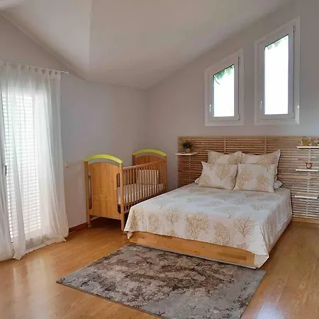 La Encina, Casa Tranquila Con Excelentes Vistas * Mesones (Guadalajara)