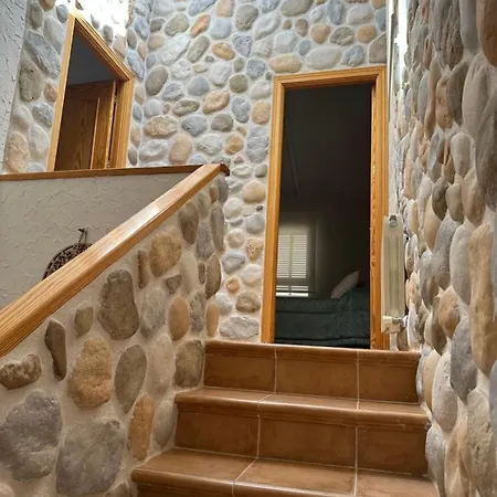 Сasa de vacaciones La Encina, Casa Tranquila Con Excelentes Vistas Mesones (Guadalajara)